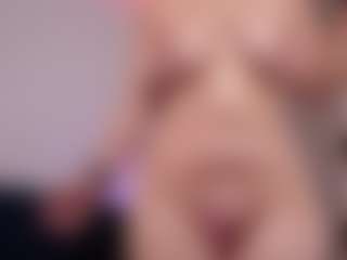 CandyRushhh's Live Sex Cam Show