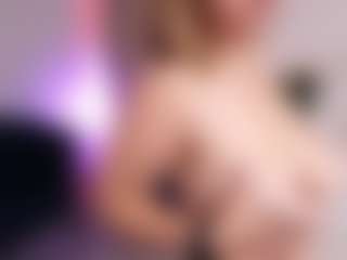 CandyRushhh's Live Sex Cam Show