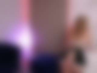 CandyRushhh's Live Sex Cam Show