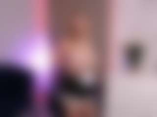 CandyRushhh's Live Sex Cam Show