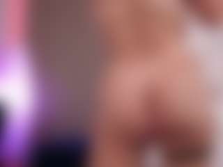 CandyRushhh's Live Sex Cam Show