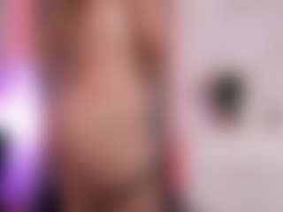 CandyRushhh's Live Sex Cam Show