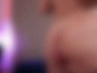 CandyRushhh's Live Sex Cam Show