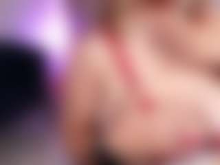 CandyRushhh's Live Sex Cam Show