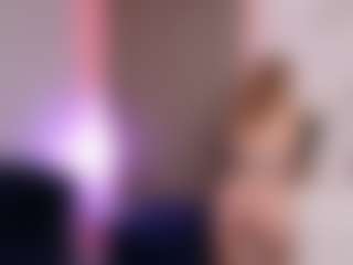 CandyRushhh's Live Sex Cam Show