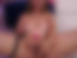 CandyRushhh's Live Sex Cam Show