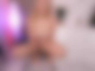 CandyRushhh's Live Sex Cam Show