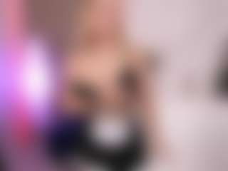 CandyRushhh's Live Sex Cam Show