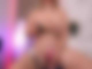 CandyRushhh's Live Sex Cam Show