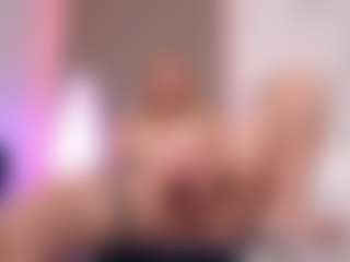 CandyRushhh's Live Sex Cam Show