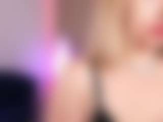 CandyRushhh's Live Sex Cam Show