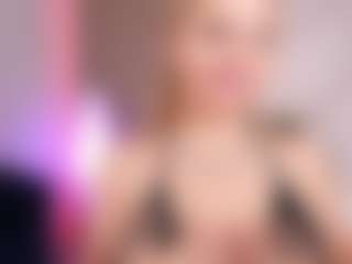 CandyRushhh's Live Sex Cam Show