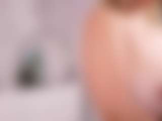 CandyRushhh's Live Sex Cam Show