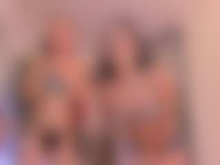 Eastern-latinas's Live Sex Cam Show