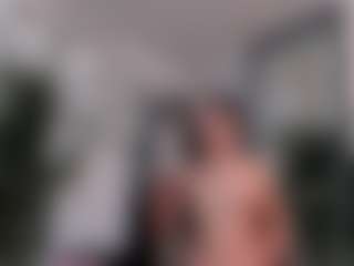Live cam show with Eastern-latinas - Ass Clapping on CamwithHer