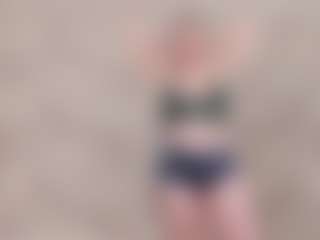 Live cam show with Eastern-latinas - Fingering on intimatelivegirls.com