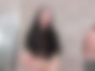 Live cam show with Eastern-latinas - Blowjob on Big Tits