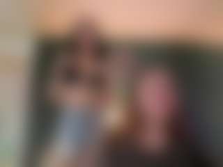 Eastern-latinas's Live Sex Cam Show