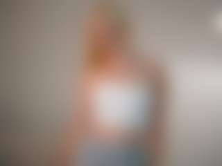 Live cam show with EllenRosener - Dirty Talk on Camsoda