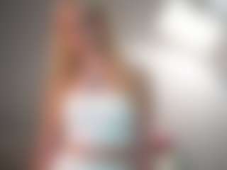 Live cam show with EllenRosener - Facial Piercings on Camiplay Live