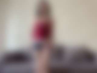 Live cam show with EmiliaGiottonini - Sexwebcam Brown Hair on Uber Horny