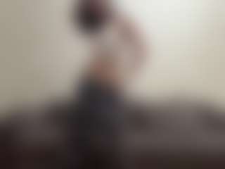 Live cam show with EmiliaGiottonini - Brown Hair on Free Soda