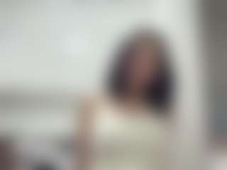 Live cam show with EmiliaGiottonini - New Brown Eyes on Camsoda