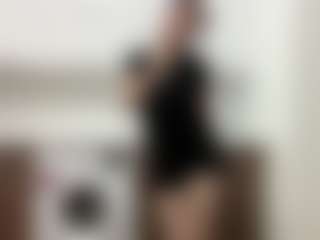 EmiliaGiottonini's Live Sex Cam Show