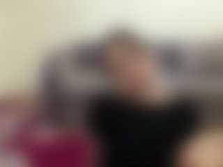 Live cam show with EmiliaGiottonini - Public on Hubzter Live