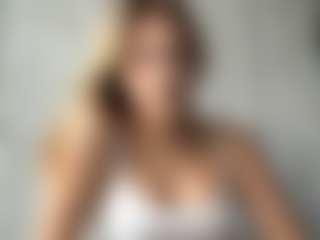 MarikoCurle's Live Sex Cam Show
