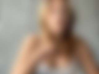 MarikoCurle's Live Sex Cam Show