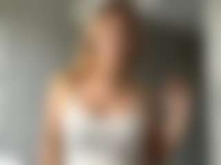 MarikoCurle's Live Sex Cam Show