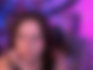 Live cam show with mia-lay - Tease on Soda Cam