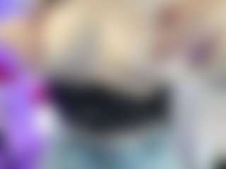 MiaWant's Live Sex Cam Show