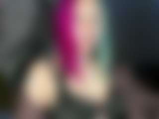 Live cam show with Neon-Baddie - Smoking on xDating