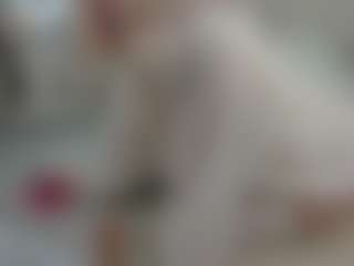 Live cam show with Nicole-amour - New White on Camsoda