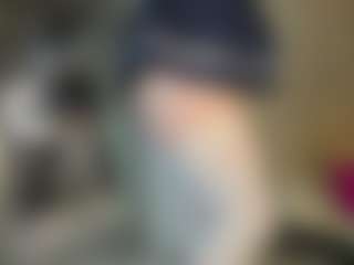 Live cam show with Nicole-amour - Pretty on CamwithHer