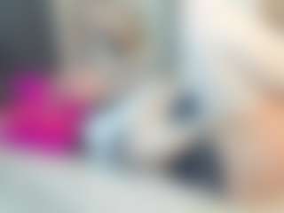 Live cam show with Nicole-amour - Average on Camsoda