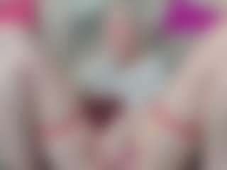 Live cam show with Nicole-amour - Fuck Machine on UwU Esports