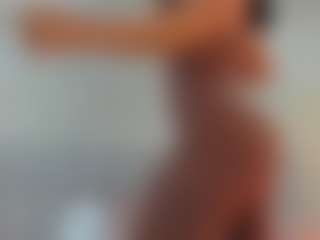 Live cam show with Alaiah-Lopez - Erotic Dance on TeamSkeetLive