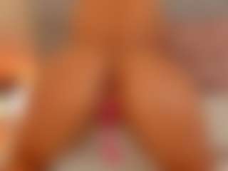 Live cam show with Alaiah-Lopez - Toes on Big Tits