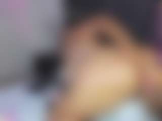 Live cam show with Ashley-Owenns - Striptease on Camming Site