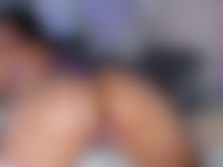 Live cam show with Ashley-Owenns - White on madthumbs | colombia