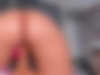 Live cam show with Ashley-Owenns - College on https://playwithruby.com
