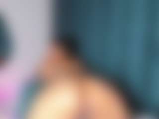 Spettacolo in cam dal vivo con Ashley-Owenns - Facial su Camsoda