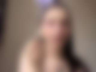 Live cam show with ChantalMennen - Oil on Camsoda
