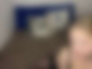 Live cam show with AvaNova - Facial Piercings on PervPlay.com