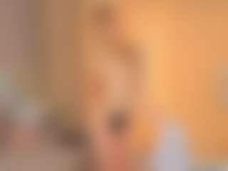cuteloat's Live Sex Cam Show