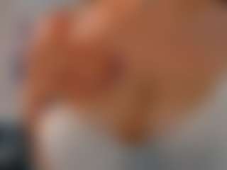 Live cam show with cuteloat - HD on StripNow