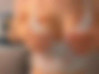 cuteloat's Live Sex Cam Show